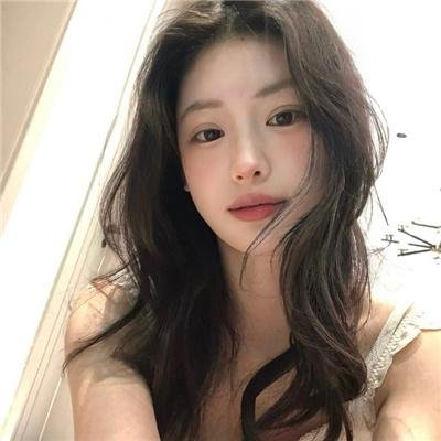 迎风而立的狮子